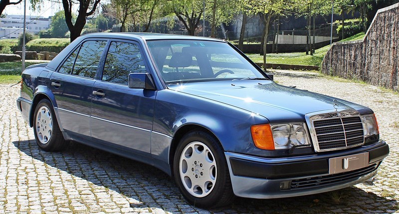 Mercedes-Benz W124 500E